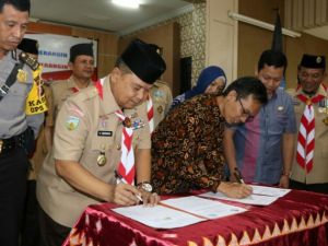 Untuk Pengawasan Partisipatif, Kwarcab Pramuka Merangin MoU dengan Panwaslu