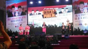 Izi Tanya Soal Pajak, Maulana: Tidak Sesuai Tema, Ada Sesinya