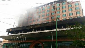 Novita Kembali Berasap, 7 Mobil Damkar Siaga