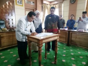 Tandatangani MoU dengan BPJS, Wako AJB Minta SKPD Terkait Serius Berikan Pelayanan Kesehatan