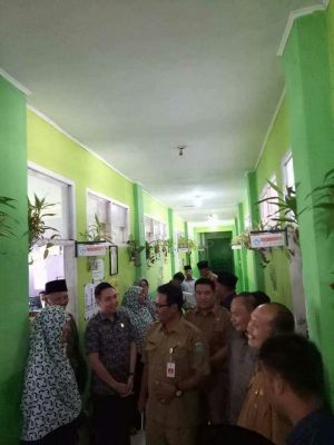 Ketua DPRD Kota Sungai penuh, Pimpinan DPRD dan Komisi I Pantau UNBK