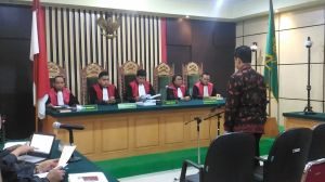 BREAKING NEWS: Dihukum Lebih Tinggi, Erwan Divonis 4 Tahun