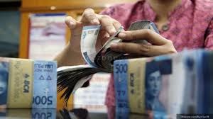 Tak Hanya pada Dolar, Rupiah juga Lemah terhadap Mata Uang Negara Lainnya