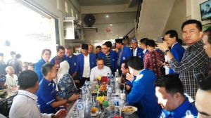 Tiba di Jambi, Zulkifli Hasan Langsung Sarapan di Jelutung