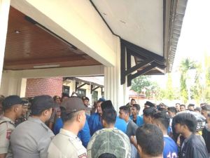 PMII Aksi Pertanyakan Penanganan Pekat di Merangin, Pol PP Malah  Pukuli Pendemo