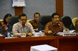 Rapat Internal Komisi, SAH Perjuangkan Indikator Anggaran Yang Lebih Berkeadilan