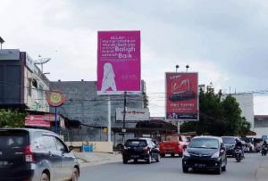 Sejuknya... Warga Puji Tulisan Dakwah di Papan Billboard Ini