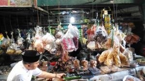 Fasha ke Pasar Talang Banjar, Pedagang Keluhkan Sepinya Pembeli