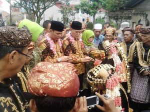Ternyata Zainal Abidin Cabup Kerinci Paling Muda   