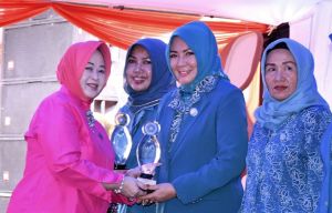  Yunninta Syahirsah Terima Penghargaan Pakarti Utama III