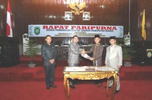 Dihadiri Bupati Mashuri,  DPRD Bungo Sahkan Ranperda Ini Menjadi Perda