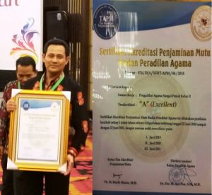 Luar Biasa, PA Sungai Penuh Terima Sertifikat Akreditasi A Excellent dari Ketua MA RI