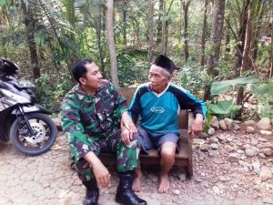 Pejuang Kemerdekaan Bersama Satgas TMMD