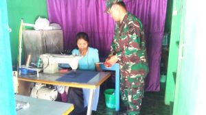 Satgas TMMD Memberikan Motivasi Penjahit