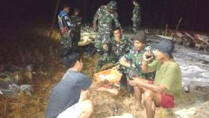 Penghangat Perut Saat Istirahat Lembur Malam