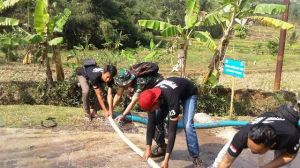 Komunitas RX King “Baladhika”  Mendatangkan Mesin Penyedot Air