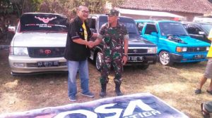 Komunitas Mobil Kijang Salatiga Mendatangi Satgas TNI
