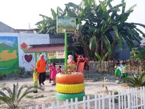 KECEnya Kampung Bantar RT 56 Ekajaya, Ada Taman Ramah bagi Anak dan Manula