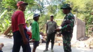 Kapten Inf Tarimo Meninjau RTLH Milik Bapak Asrori      