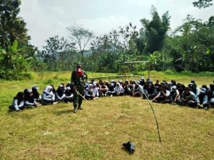 Pembekalan Tali Temali Dan Cara Jerat Ayam Hutan      