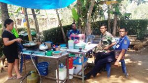 Obrolan Santai Gaya Satgas TMMD Dan Personel Damkar Pemkab Semarang