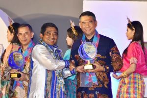 Bangkit Berdaya dan Kampung Bantar Antar Fasha Raih Sebagai Kepala Daerah Inovatif 2018