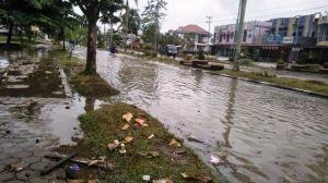 Banjir Dadakan Genangi Kota Bangko