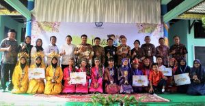 Ketika SAH Menutup Lomba Pantun Dengan Pantun