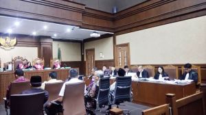 Jadi Saksi Lagi, PNS PUPR Ini Jelaskan Kronologis Uang Ketok Palu 2018 di Sidang Zumi Zola   