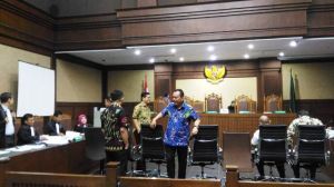Sentil CB yang Minta Pertimbangan, Hakim: Bukan Terdakwa Anda Mau Diadili Sekarang