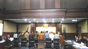 Bersaksi di Sidang Zola, Arfan Disuruh Erwan Kumpulkan Uang Ketok Palu dari 50 Kontraktor