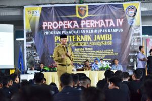 Berikan Pembekalan pada Maru Politeknik Jambi, Fasha Ajak Mahasiswa Miliki Visi dan Daya Saing