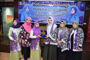 Berbagi Pengalaman, TP PKK Kota Jambi Sambangi PKK Banjarmasin   