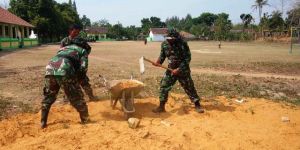 Jelang Upacara Pembukaan TMMD Reguler 103,TNI Sibuk Lakukan persiapan