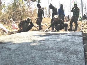 Kubentangkan Karpet Beton Ini Untuk Jalanmu