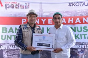 Duo Fasha Bertemu, Pemkot Jambi Serahkan Bantuan Gempa Palu