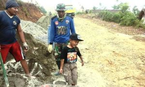Anak Ini Kecil-Kecil Cabe Rawit