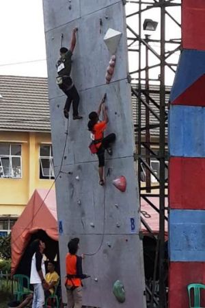 Atlit Panjat Tebing Jambi Raih Satu Emas