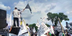Polisi Tetapkan Uus Sukmana, Pengibar Bendera di Garut Tersangka Huru Hara