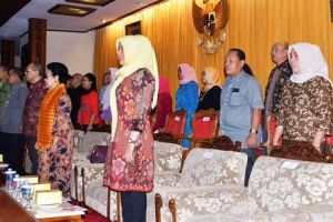 Asisten II Hadiri Acara Parade Busana Daerah ke- X