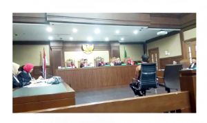 Tanyakan  ke Zola Soal Kontraktor Pindahkan Kajati Purba, Hakim: Hebat Betul!