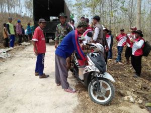 Manusia Es Datang, Satgas Dan Warga Langsung Buyar