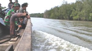 Jadi Guru Dadakan, Dandim 0419/Tanjab juga Mendadak jadi Pemandu Bagi Awak Media