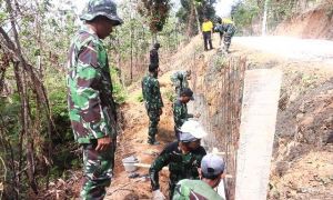 Pengecoran Tebing Penahan Jalan Sudah Mulai Dikerjakan