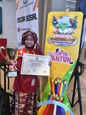 Pesan ke Walikota dan Gubernur, Azzura Ainurri Curhat Setelah Menang Lomba Pantun Tingkat Nasional