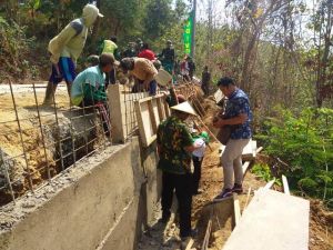 Kejar Target Waktu, Kebut Pengecoran Tebing