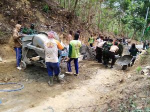 Tumbuhkan Semangat Kerja Bersama Pramuka