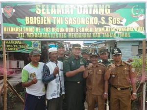 Perangkat Desa Pangkal Duri Sambut Kedatangan Tim Wasev di Lokasi TMMD