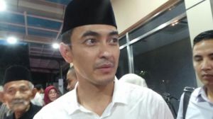 Dituntut 8 Tahun Penjara, Zumi Zola Minta Izin Berobat