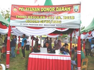 PMI Rembang Berikan Pelayanan Donor Darah Dalam  Rangkaian Penutupan TMMD